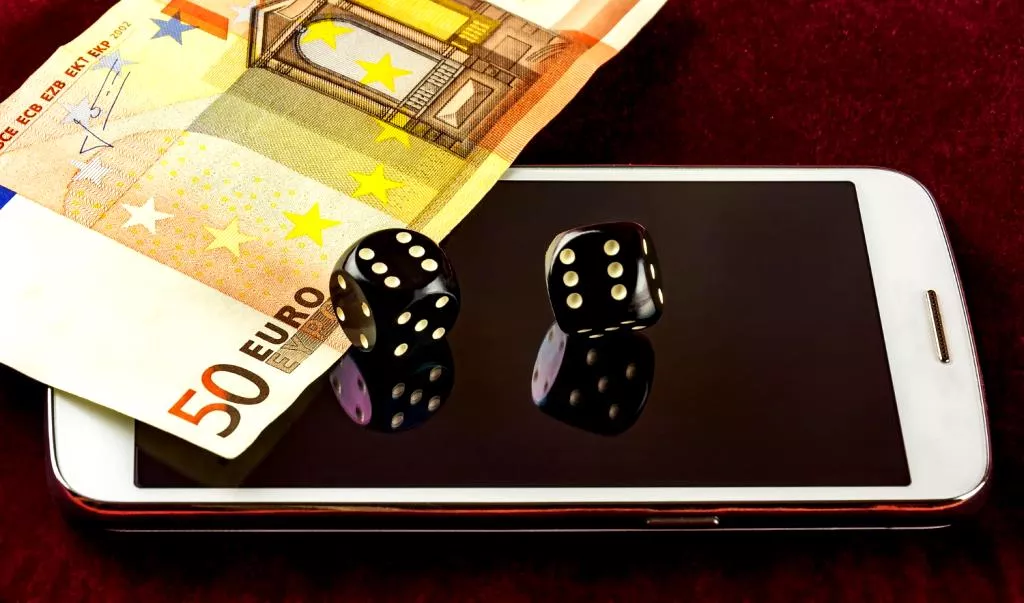 With an abundance of online casinos claiming to offer the best gaming experience, it can be challenging to separate the gems from the rocks. Consider these tips to find the perfect Best Online Casino for Genuine Games